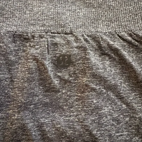 Lululemon Boulevard Bliss Gray Women's Skirt, Size 8 - Picture 6 of 7